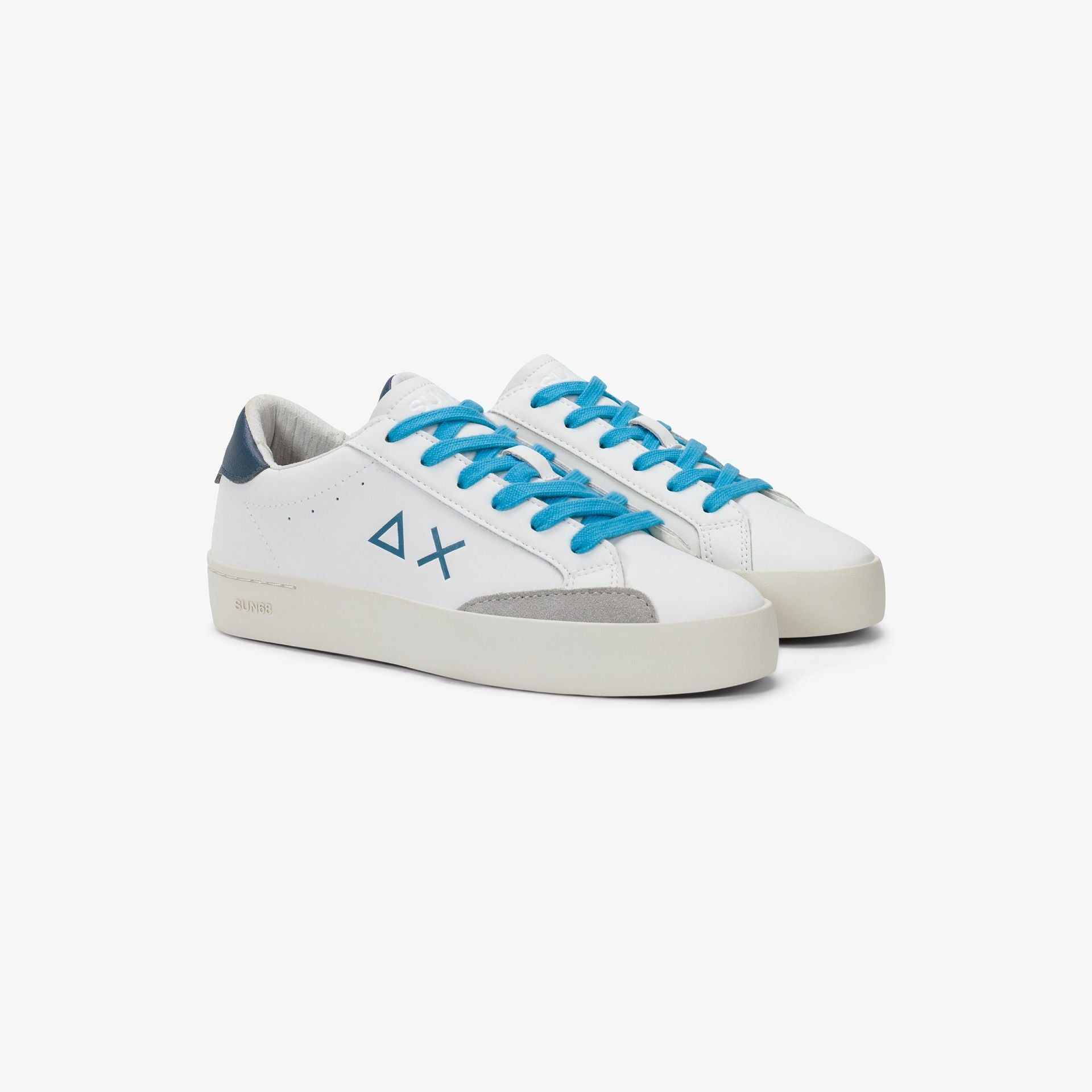 sneaker-boys-street-in-pelle-bianco-blu-navy-sun68