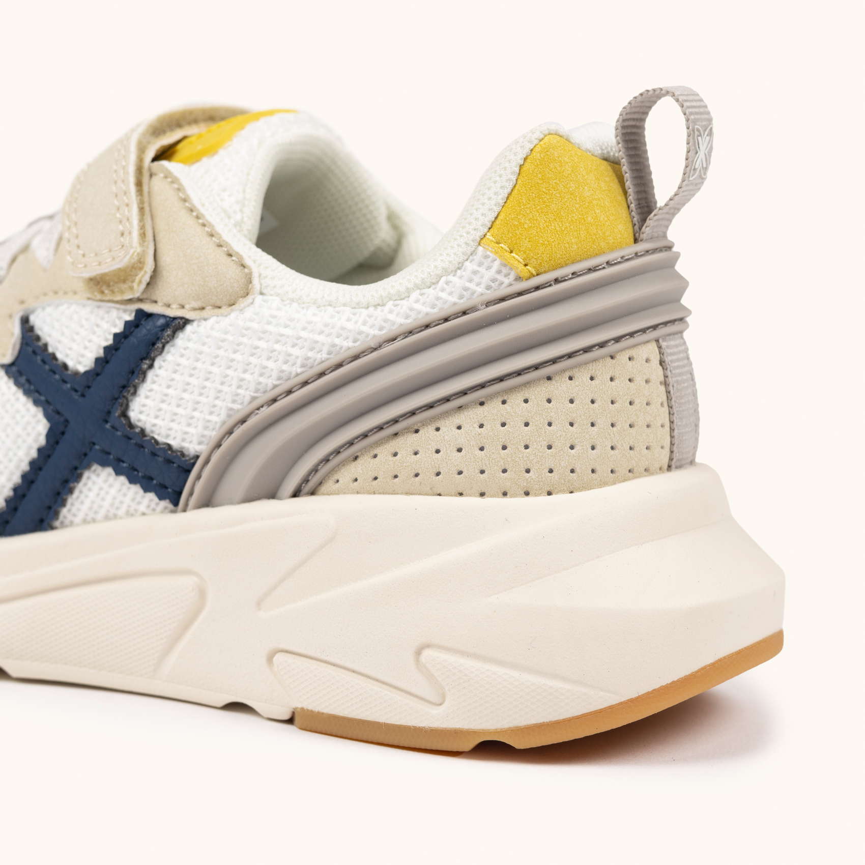 scarpa-sportiva-multiuso-per-bambini-con-velcro-munich