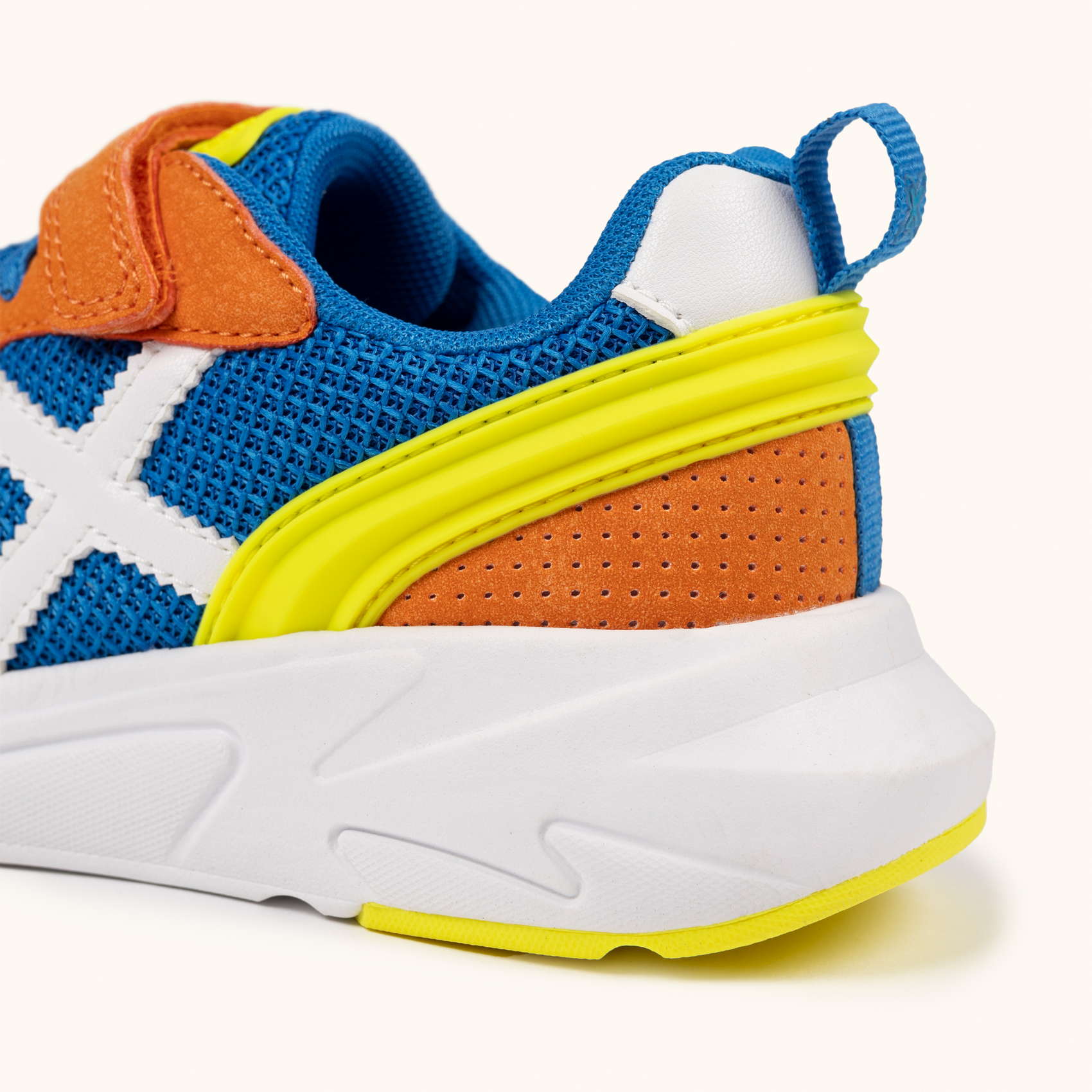 sneakers-multisport-per-bambini-blu-e-arancione-con-velcro-munich-mini-track